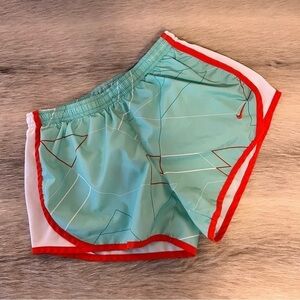 NIKE Dry Fit Aqua Orange Graphic Swoosh Lightweight Athletic M Shorts Workout